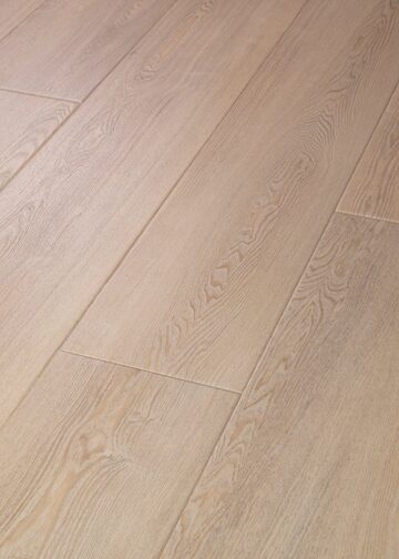 Flaxen Ash